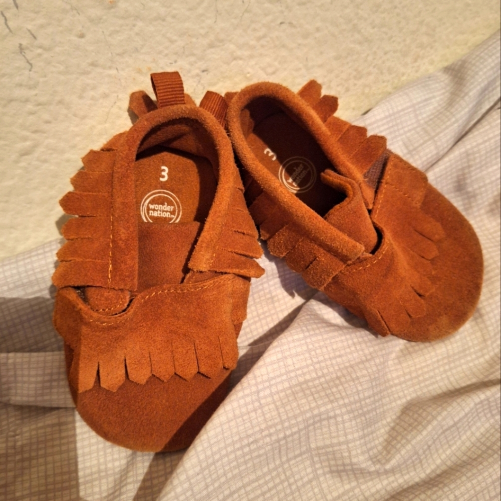 Wonder nation size 3 Moccasin. Brown